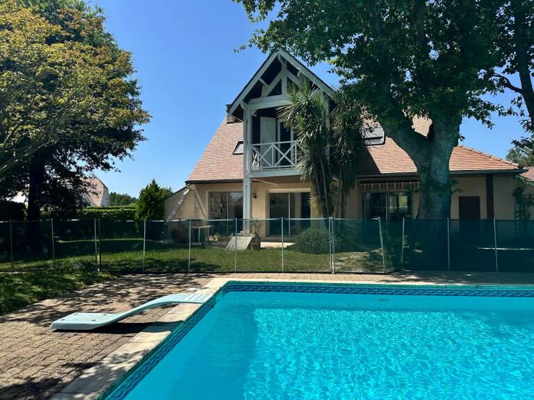 Maison Familiale À Vendre — photo 1