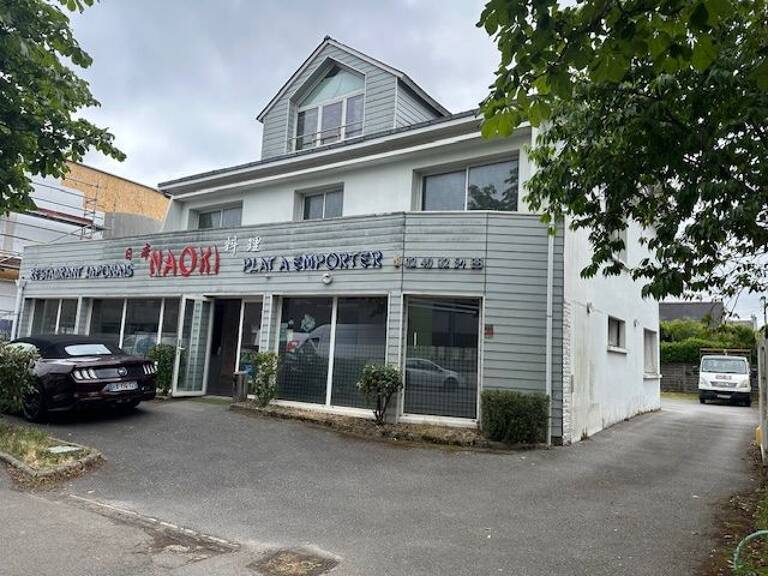 Bien Commercial À Vendre — photo 1