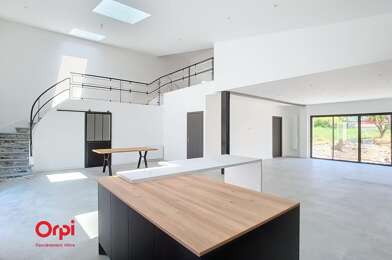 Maison 5 pièces 1490 €