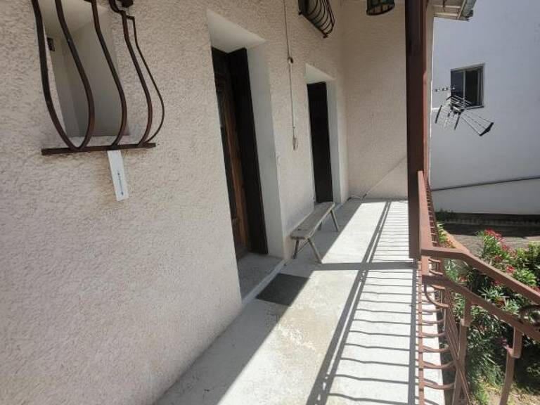 Maison composée de 2 appartements — photo 1