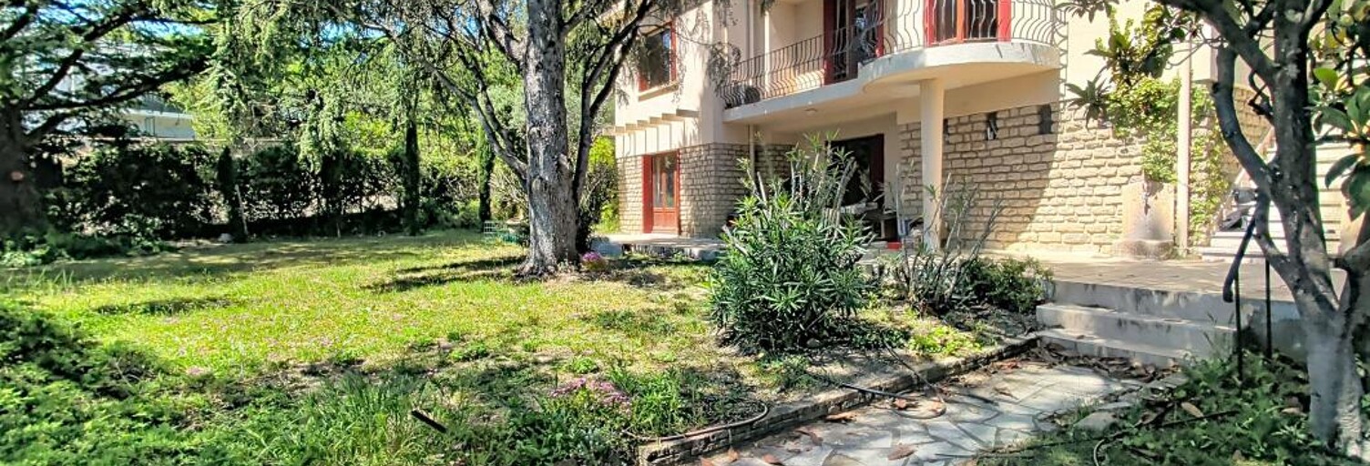 Maison 5 Pièces 174 m² à vendre à Villeneuve-lès-Avignon (30400)