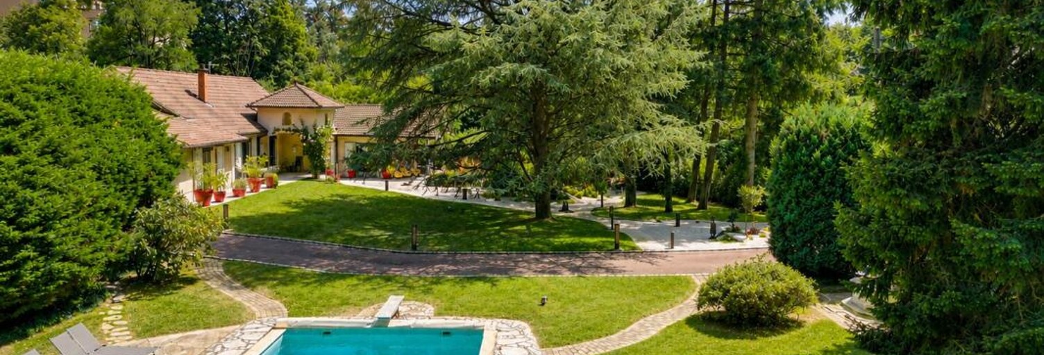 Maison 9 Pièces 307 m² à vendre à Écully (69130)