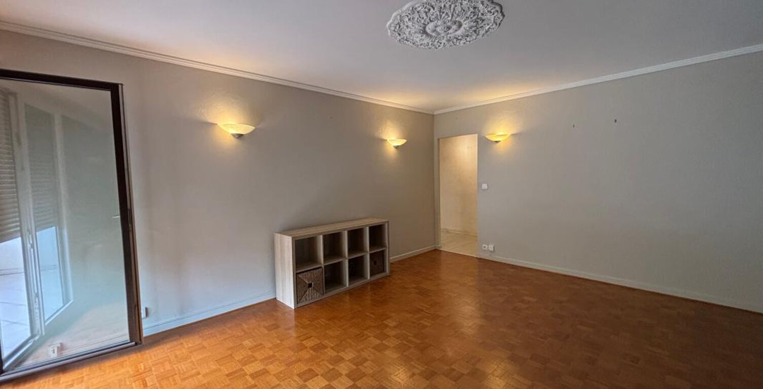 Appartement À Louer — photo 1