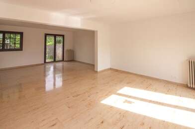 Maison 6 pièces 2500 €