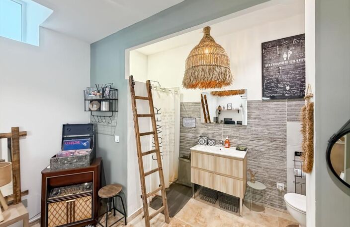 Chai rénové en loft de 152m², jardin, piscine, DPE A — photo 4