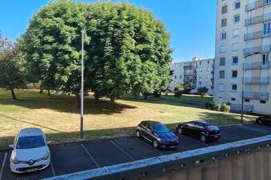 Appartement 3 pièces 749 €