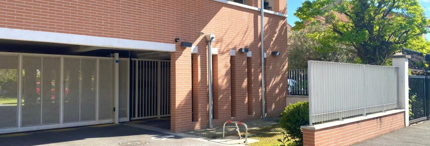 Garage   m² à louer à Toulouse (31400)
