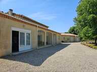 ENSEMBLE IMMOBILIER  DE PLAIN PIED 240 m² -  8 CHAMBRES - TERRAIN 5000 m² - PISCINE - GARAGES — photo 3