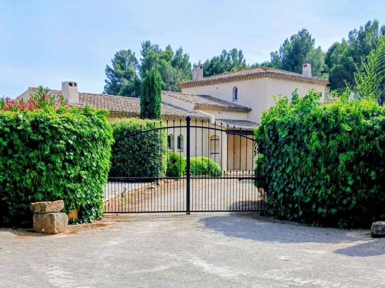 Maison d'exception 196 m² à Béziers, écrin méditerranéen, quatre chambres, grand séjour salon  salle à manger de 67 m2 — photo 1