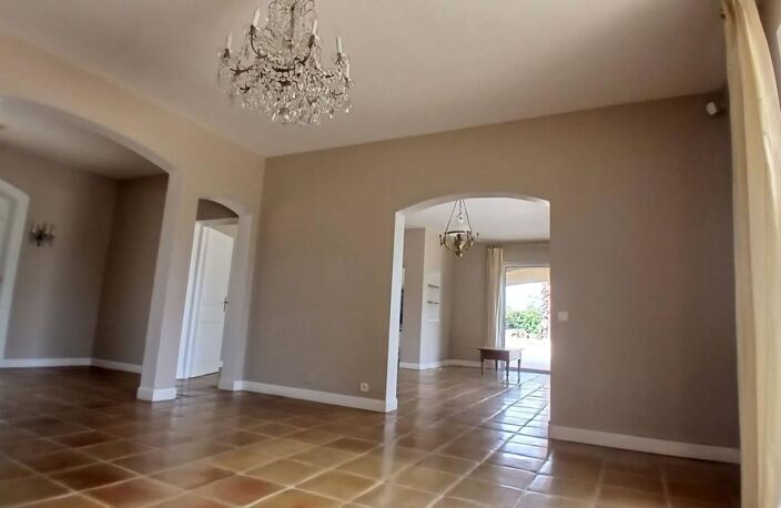 Maison d'exception 196 m² à Béziers, écrin méditerranéen, quatre chambres, grand séjour salon  salle à manger de 67 m2 — photo 4