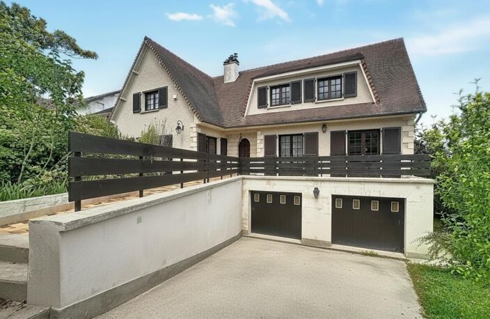 Une maison de famille pleine d'âme et de caractère à Gommonvilliers — photo 3