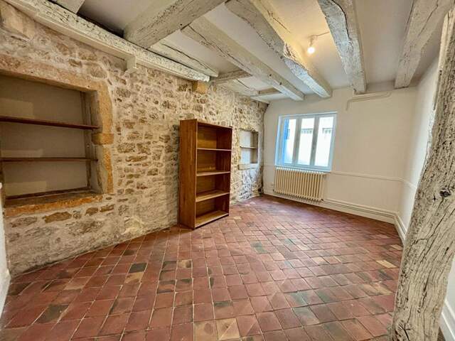 Appartement Nevers 3 pièce(s) 95 m2 - 2 chambres - Rez-de-chaussée -  dépendance - pas de travaux — photo du bien
