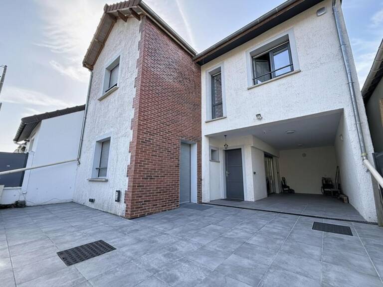 Maison  moderne à Villejuif de 225 m2 avec  7 chambres — photo 1
