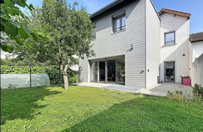Maison  moderne à Villejuif de 225 m2 avec  7 chambres — photo 4