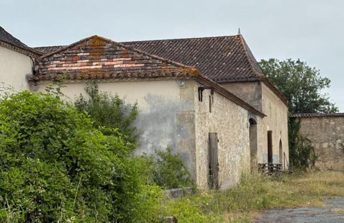 Château confidentiel à Massugas, dominant les côteaux, entre Pellegrue et Sauveterre de Guyenne — photo 5