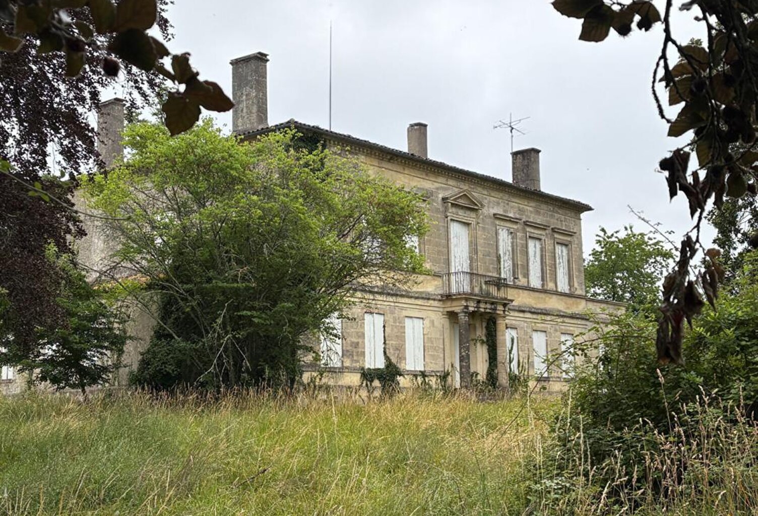 Propriété d'Exception : Le charme néo-classique proche de Sauveterre de Guyenne — photo 1