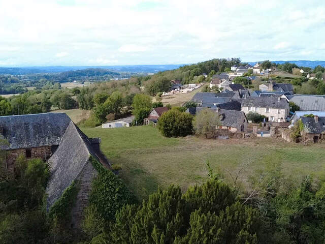 Charmante et grande propriété en pierre à rénovée avec terrain constructible — photo du bien