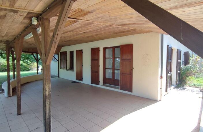 Belle maison familiale avec terrain attenant dans Nord Cantal — photo 3