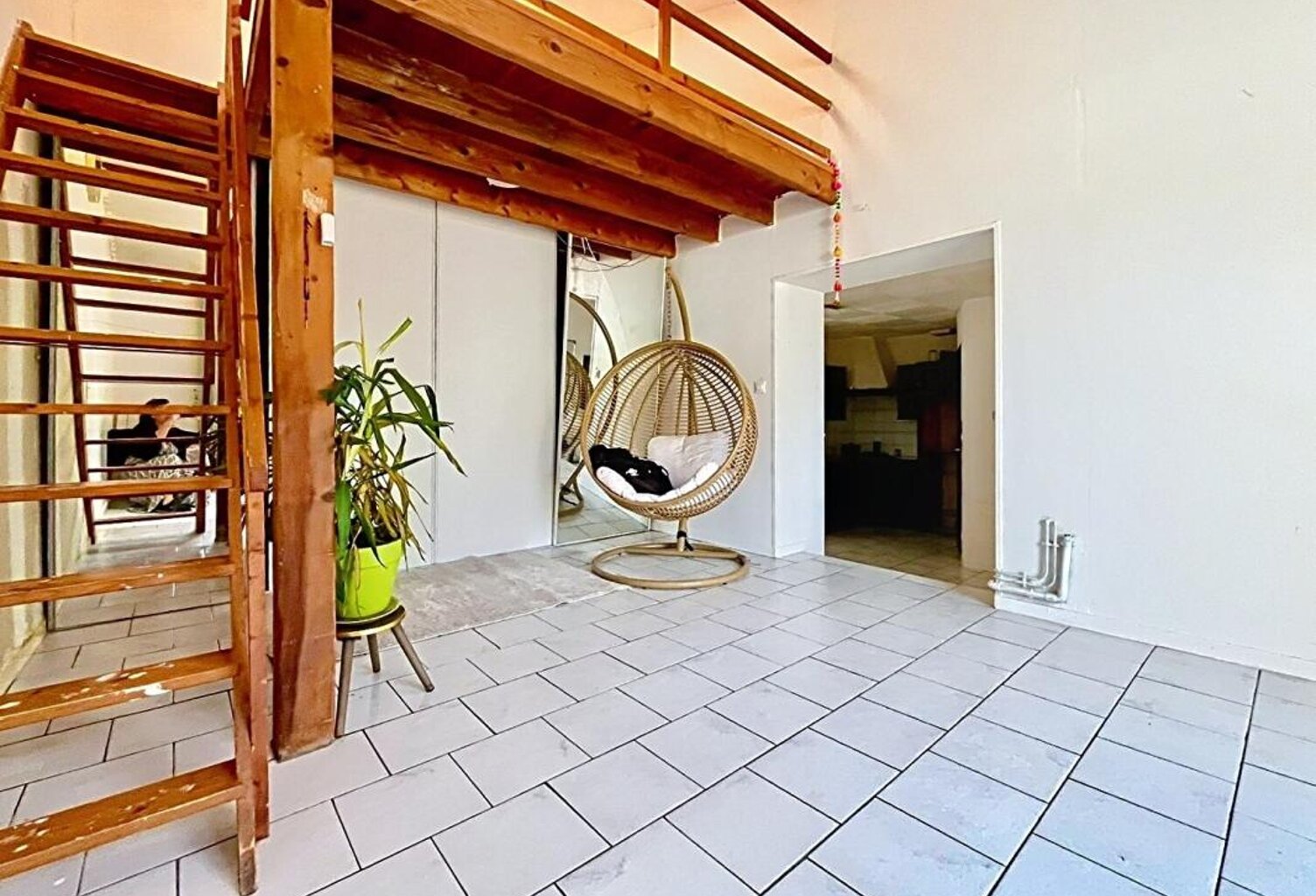 Appartement esprit "maisonnette"  avec exterieur et garage — photo 1