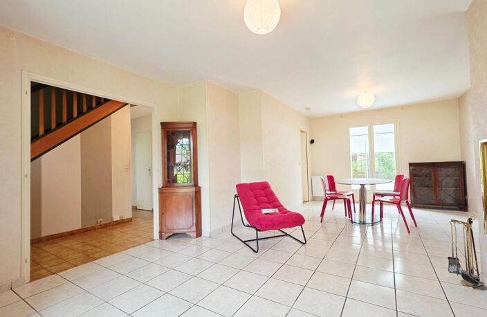 BOURGES MAISON 122M² 6 PIECES 4 CHAMBRES GARAGE SOUS-SOL JARDIN — photo 4