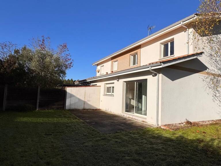 Ensemble immobilier composé de 2 maisons mitoyennes — photo 1