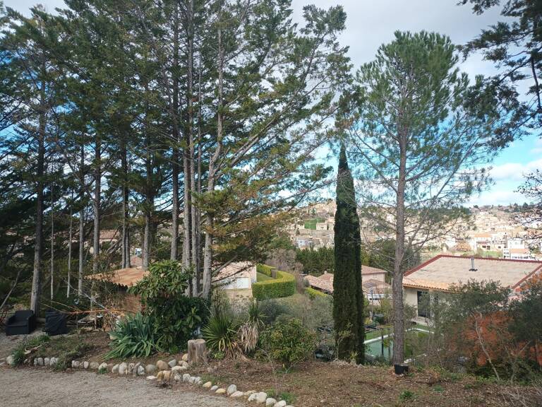 Au coeur de la Provence, une maison individuelle dans un écrin de verdure — photo 1