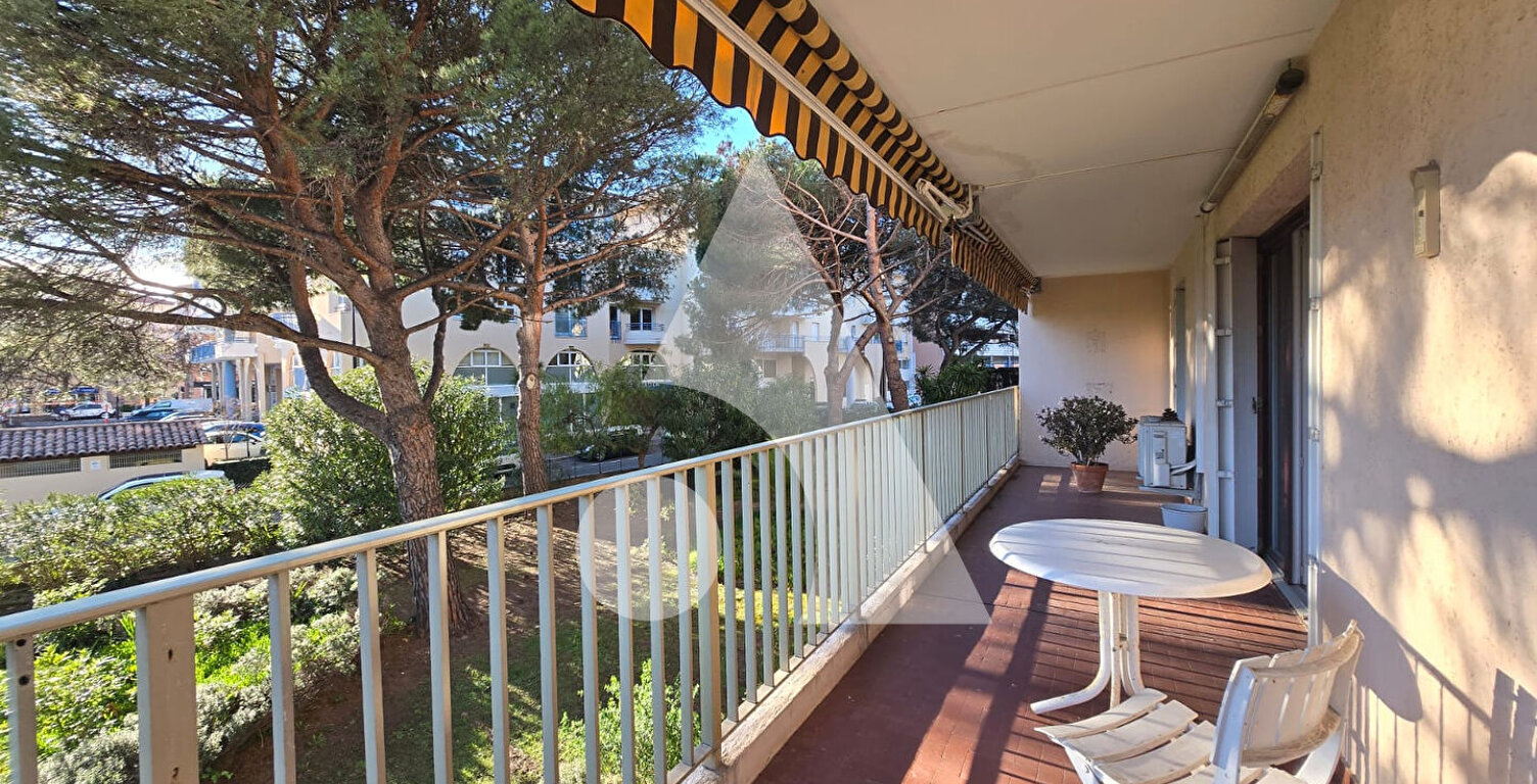 Spacieux T3 de 77 m²env.  avec Terrasse, Parking & Cave - FREJUS PLAGE — photo 1