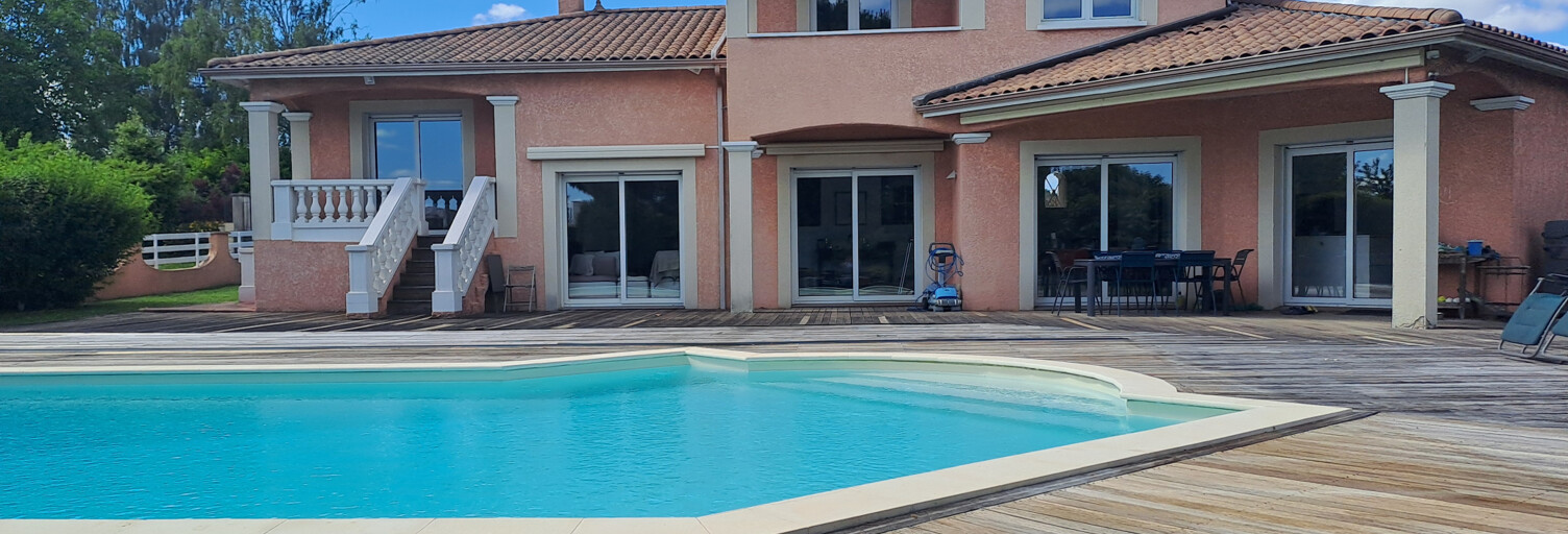 Maison 8 Pièces 240 m² à vendre à Fontaines-Saint-Martin (69270)