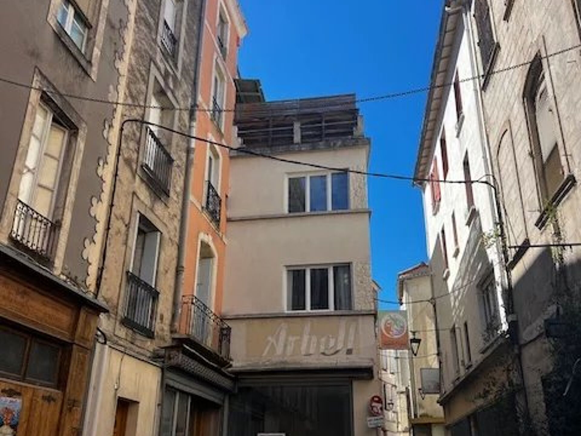 Acheter maison de 5 pièces 165 m² 166 000 € à Lodève (34700) : une annonce Arthurimmo.com — 2