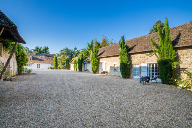  Propriété 4 pièces 400 m²