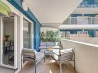 Marseille 8e – T3 en Etage Elevé avec Terrasse – Michelet / Sainte-Anne — photo 2