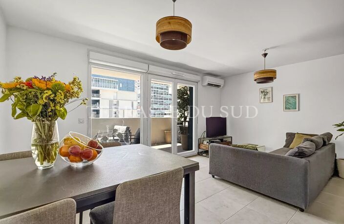 Marseille 8e – T3 en Etage Elevé avec Terrasse – Michelet / Sainte-Anne — photo 4