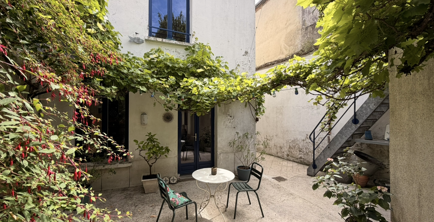 Maison - 202m² - Laon — photo 1