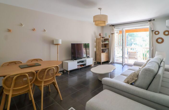 Appartement - 70.5m² - Marseille — photo 4