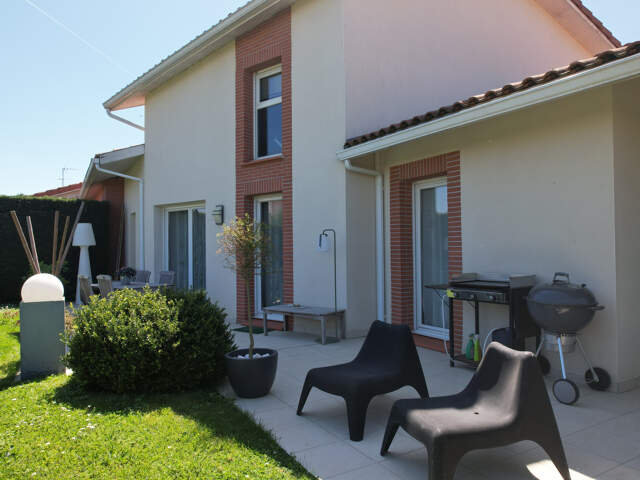 EXCEPTIONNEL  VILLA  T5 108 m2 HYPER CENTRE VILLE AVEC GARAG — photo du bien