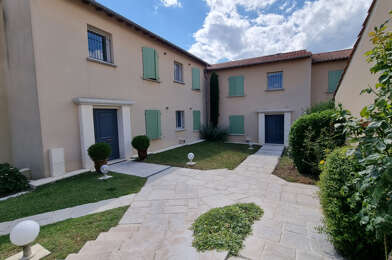 Appartement 3 pièces 870 €