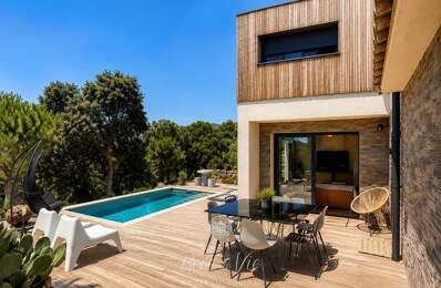MAISON MODERNE DE 2023 SUR LES HAUTEURS DU LAVANDOU AVEC PISCINE — photo du bien