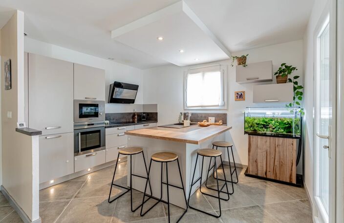 MAISON 4 PIÈCES DE PLAIN-PIED PROCHE PLAGE ET COMMERCES — photo 3