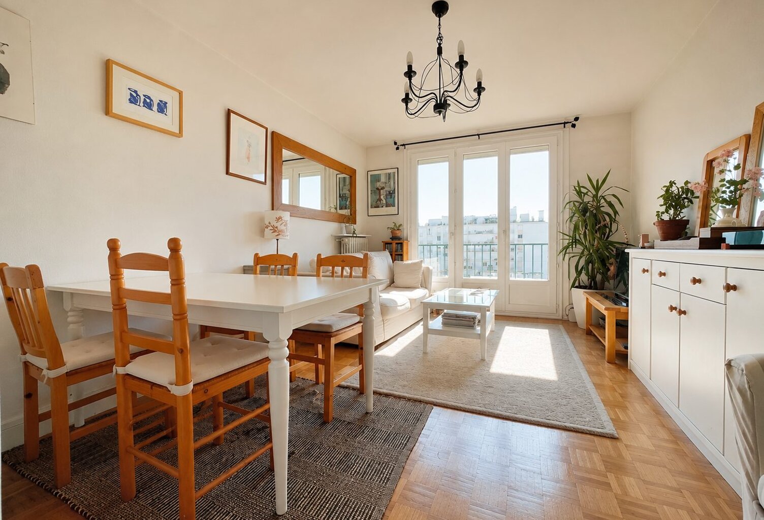 Tours Febvotte  Appartement T4, balcon, ascenseur et cave — photo 1
