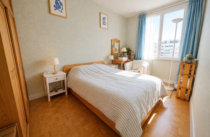Tours Febvotte  Appartement T4, balcon, ascenseur et cave — photo 4