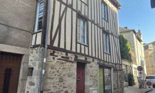 Immeuble  90 m² à vendre à Saint-Léonard-de-Noblat (87400)