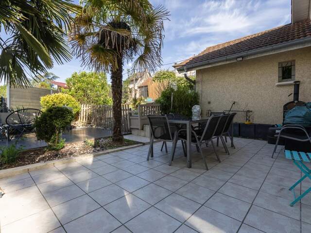 Maison 4 chambres avec terrain — photo du bien