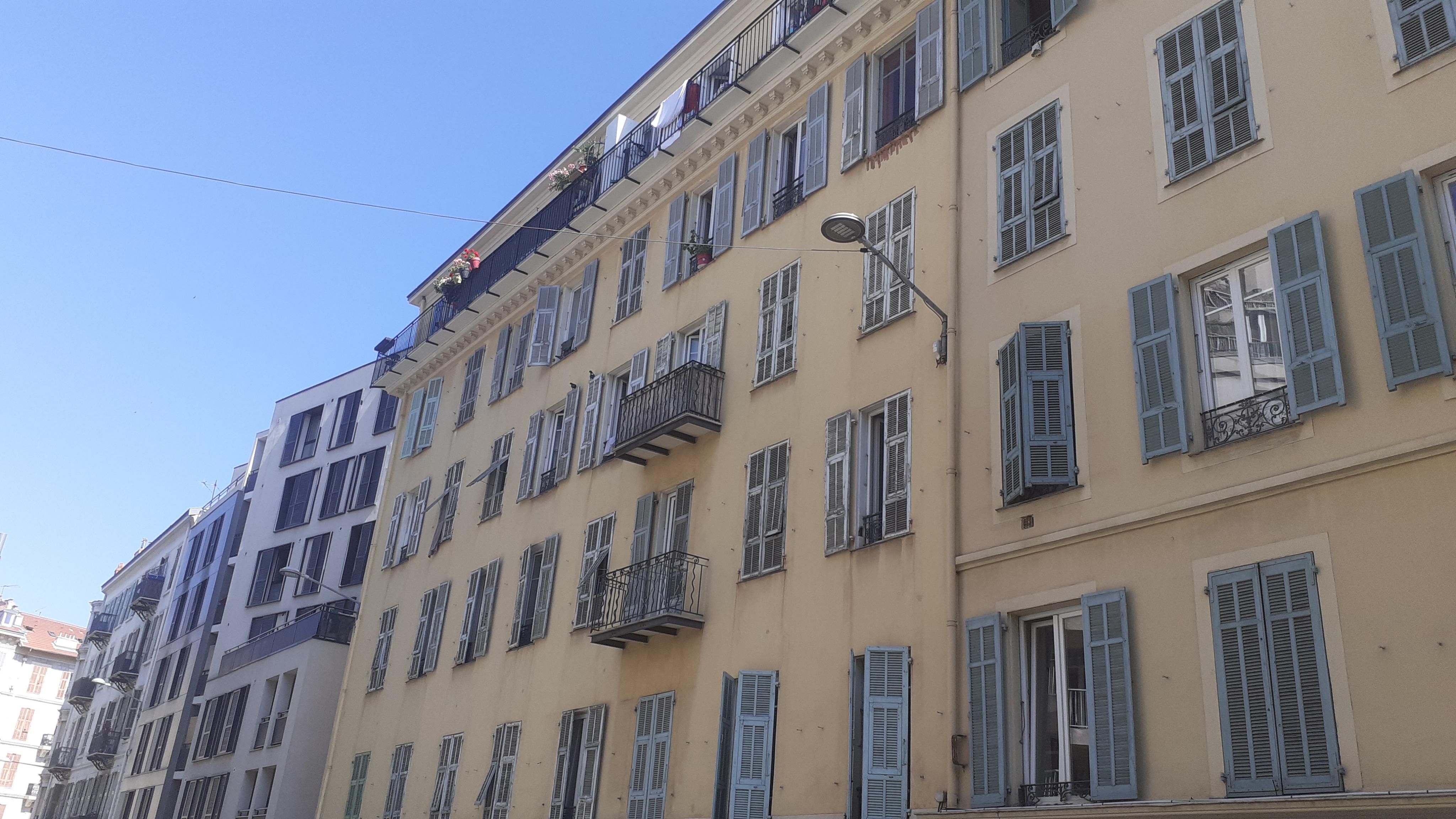 LIBERATION   STUDIO A VENDRE LOUE