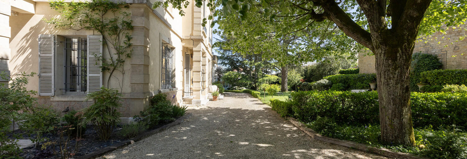 Maison 9 Pièces 270 m² à vendre à Dijon (21000)
