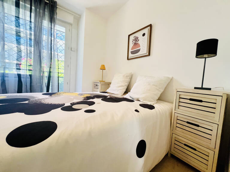 Vente appartement T2 avec terrasse et cave — photo 1