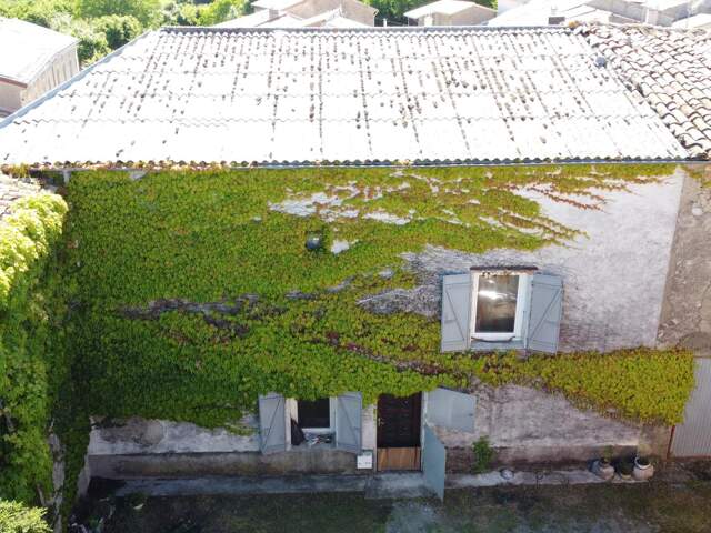 Grande maison de village T4 de 150m² à finir de rénover — photo du bien