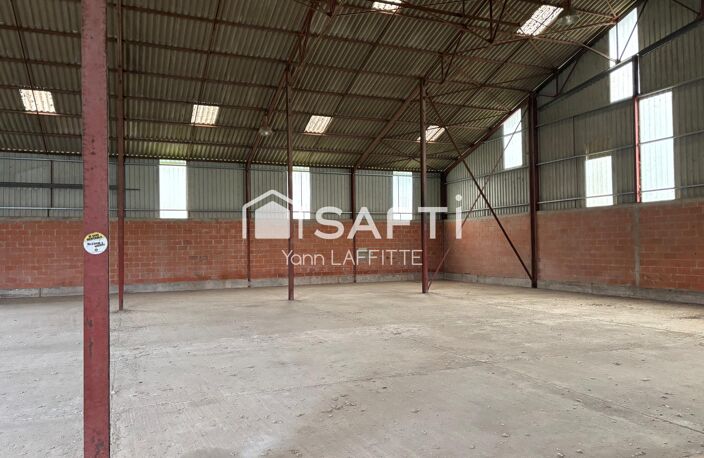 Ensemble immobilier ( hangar + terrain constructible ) — photo 2