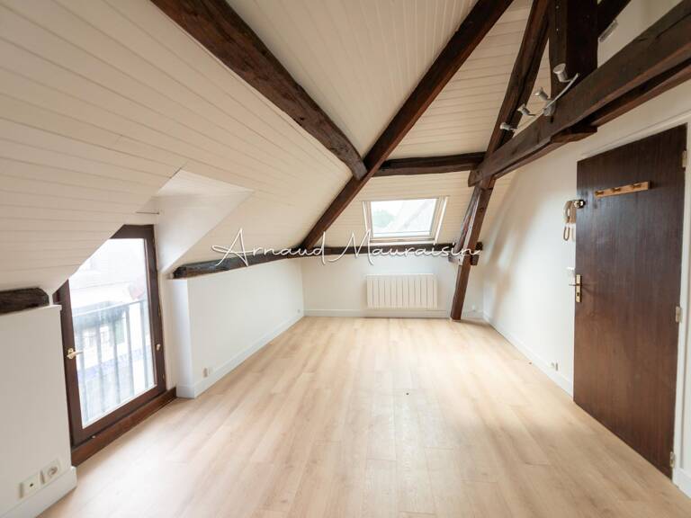 Immeuble locatif dans le centre village — photo 1