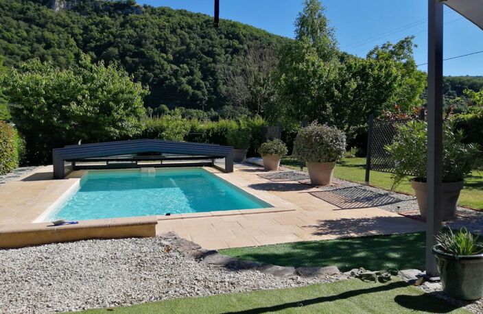 Maison spacieuse et lumineuse avec grand garage et piscine dans la vallée du Lot. — photo 4