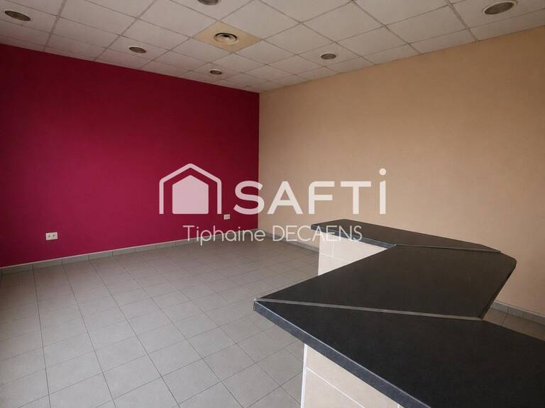 Local commerciale de 54m2 coeur de chinon — photo 1